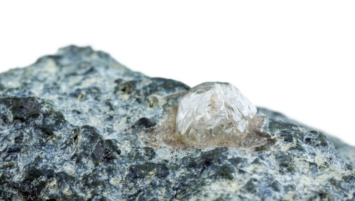 You are currently viewing Lab-Grown Diamonds vs. Natural Diamonds…Weird Science?